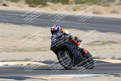 media/Nov-16-2025-Race Pace (Sun) [[8c5fa54630]]/Non Verified Riders (1st 20 Minutes)/2-Turn 10 (1010am)/